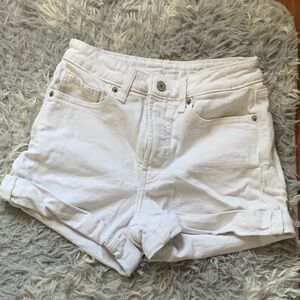 White old navy jean shorts